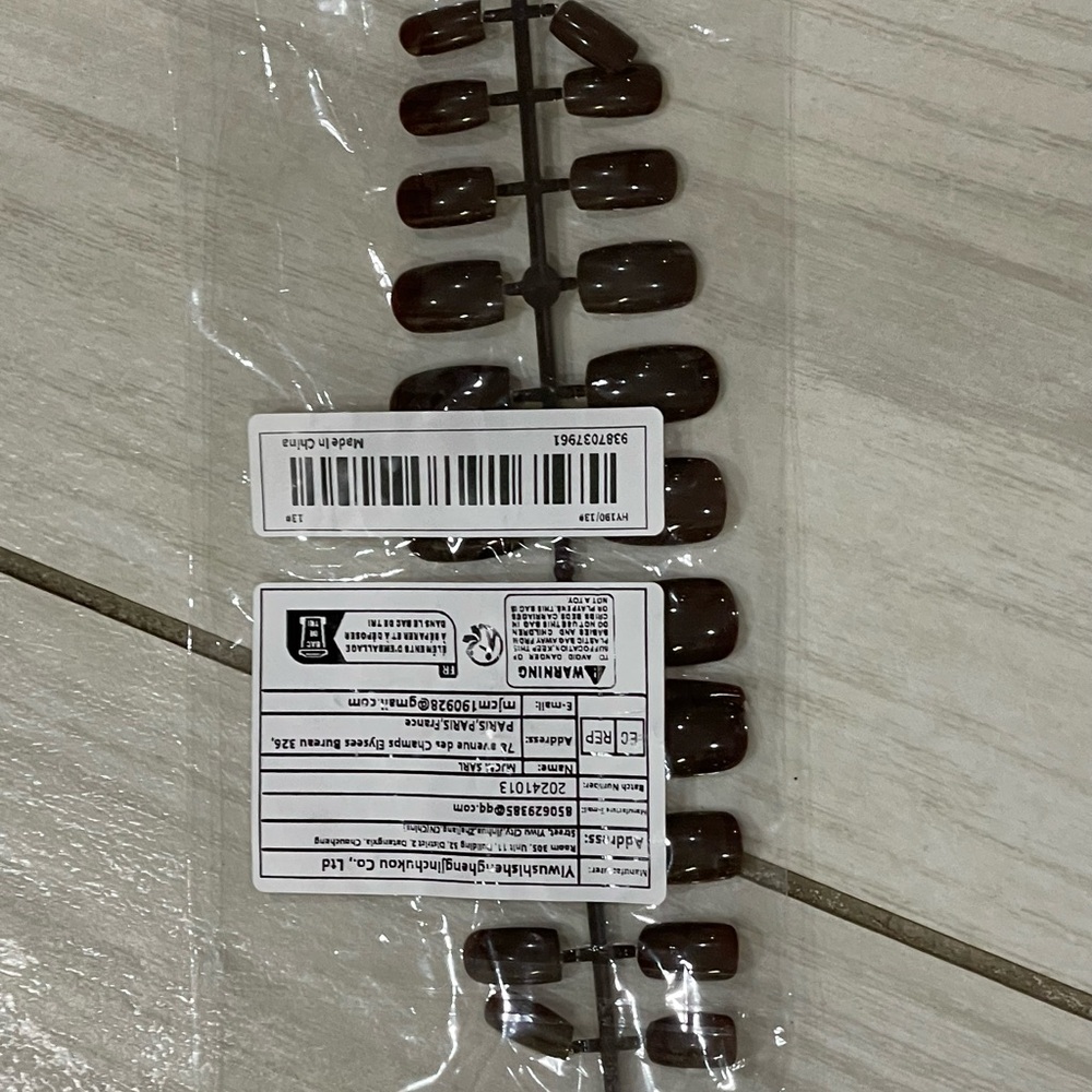 Black press on nails a (24 ct)